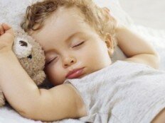 Продолжительность сна ребенка и почему он плохо спит
