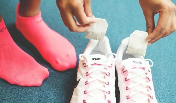 Как убрать запах пота из обуви